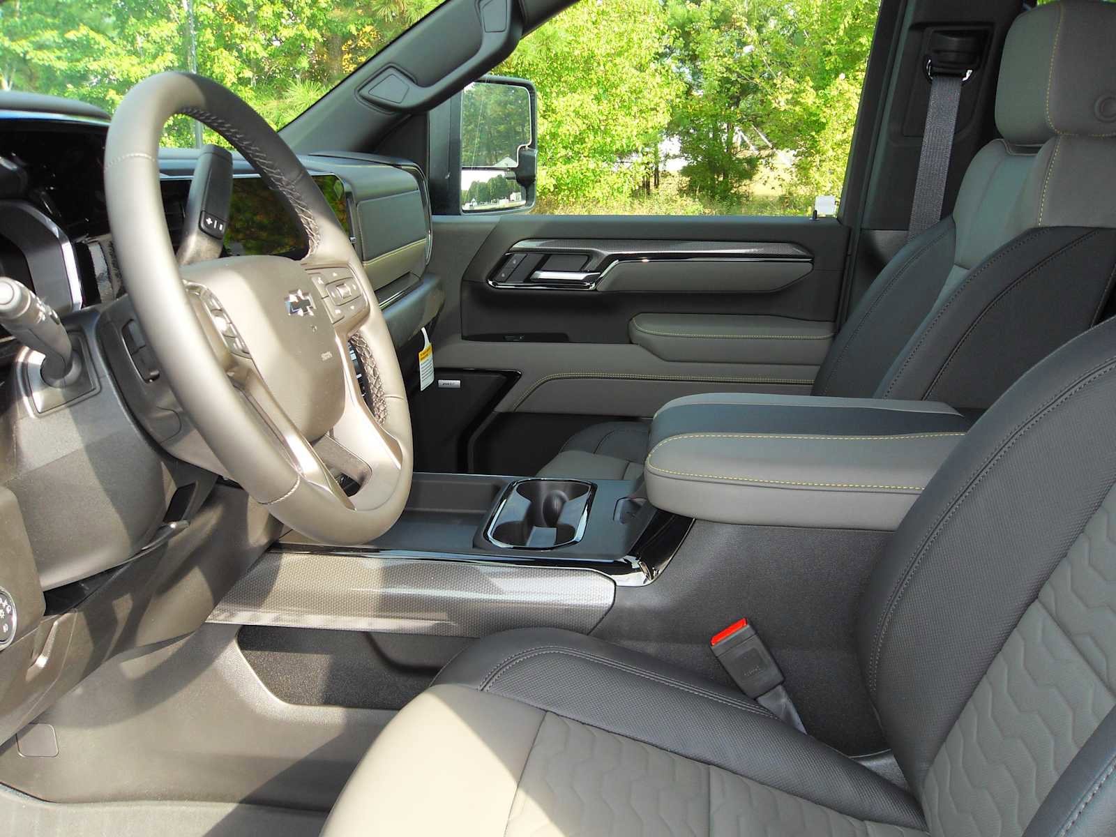 New 2026 Chevrolet Silverado 2500 ZR2 image 24
