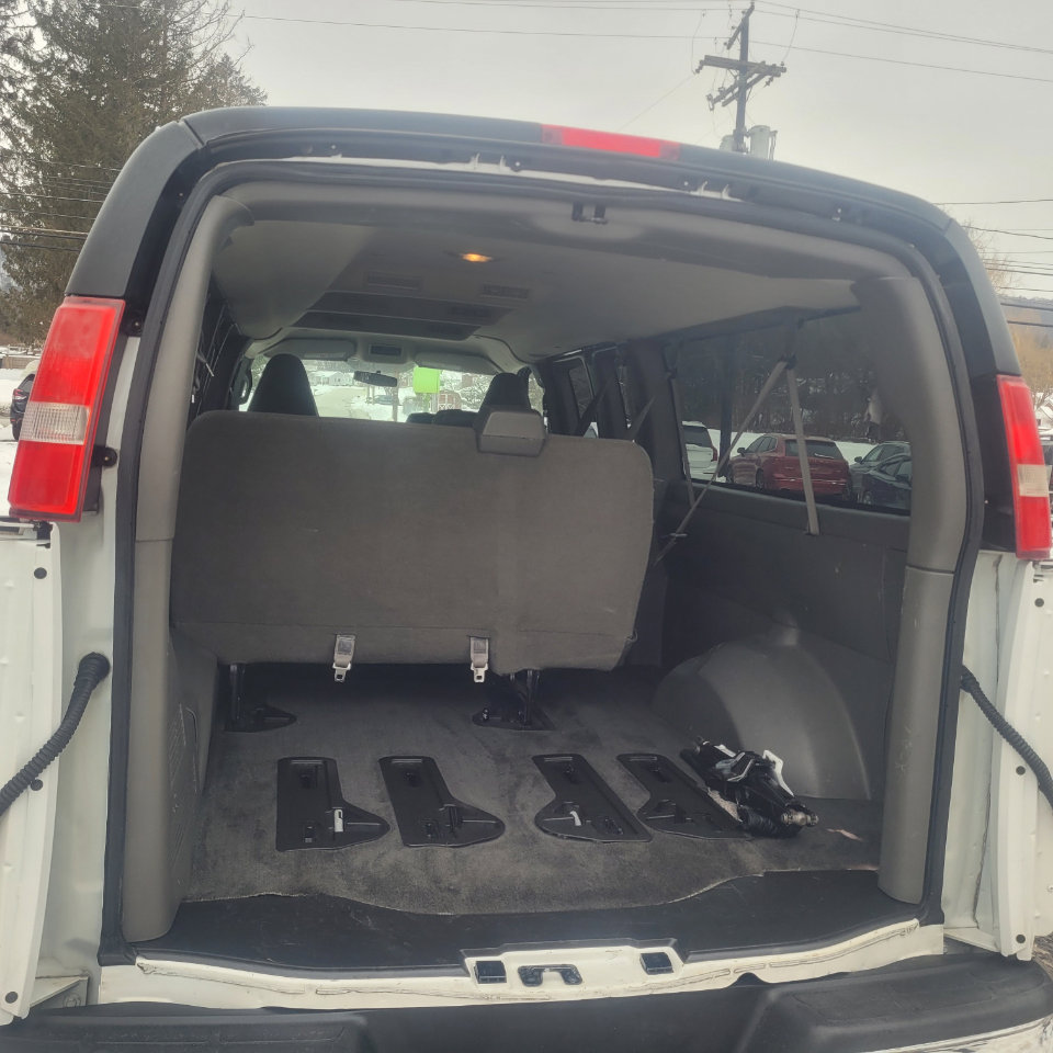 Used 2016 Chevrolet Express 3500 LT w/ LT Preferred Equipment Group image 37