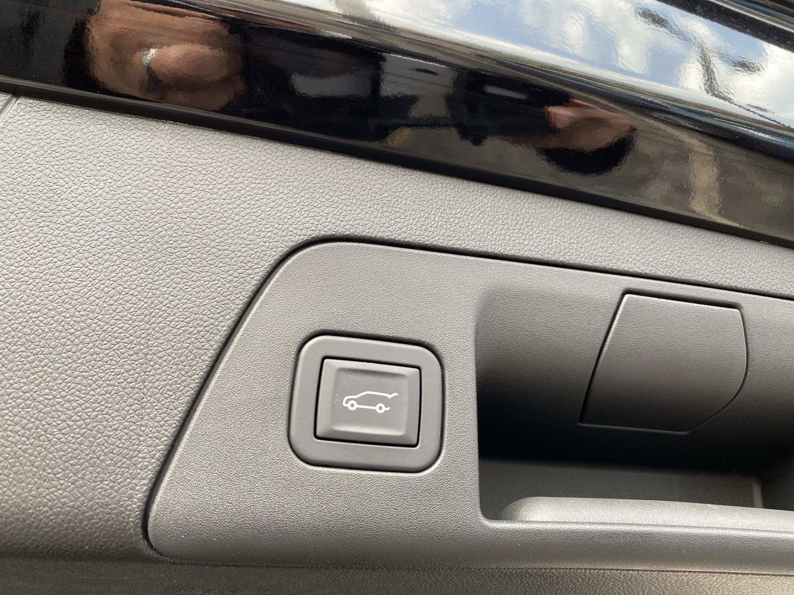 Used 2025 Buick Envision Sport Touring AWD/4WD image 6