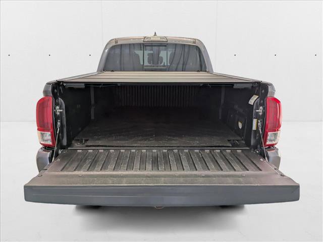 Used 2019 Toyota Tacoma TRD Sport image 6