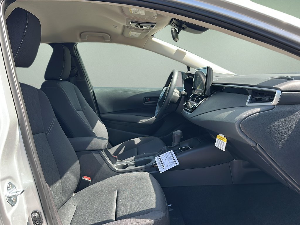 Used 2025 Toyota Corolla LE w/ LE Premium Package FWD image 22