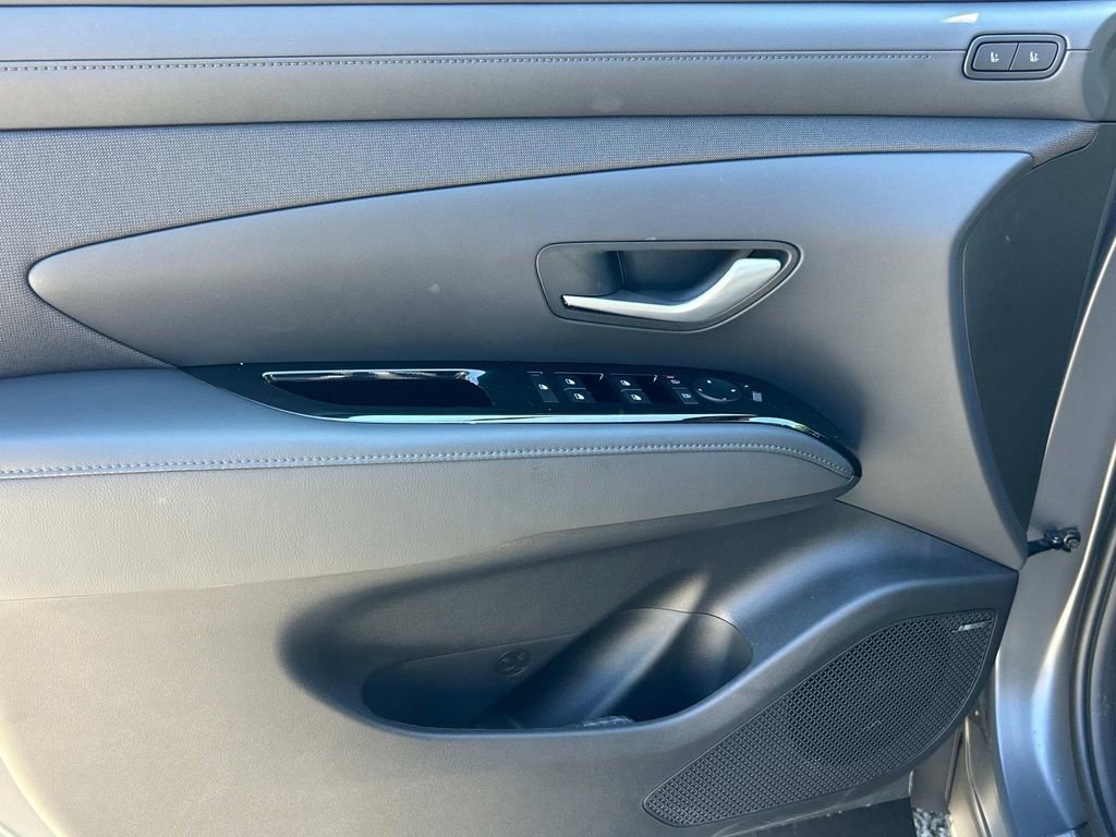 New 2025 Hyundai Tucson Limited AWD/4WD image 17