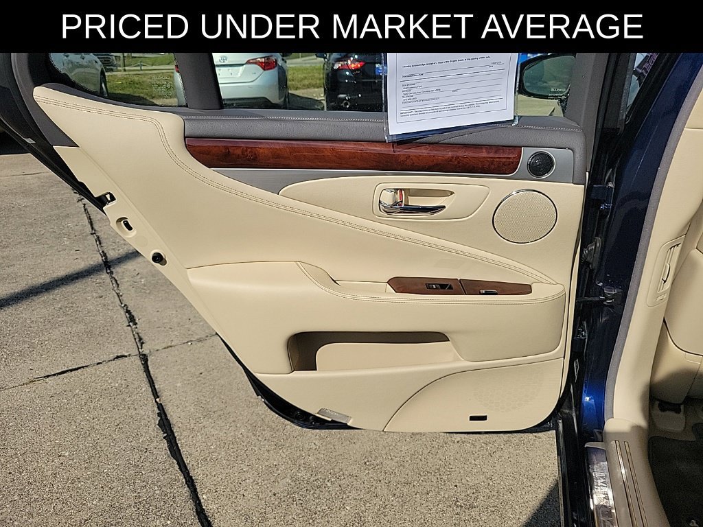 Used 2013 Lexus LS 460 AWD w/ Comfort Pkg image 14