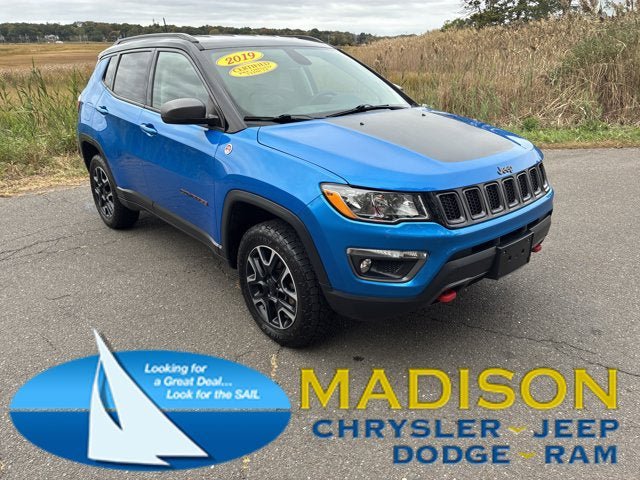 Used 2019 Jeep Compass Trailhawk image 1