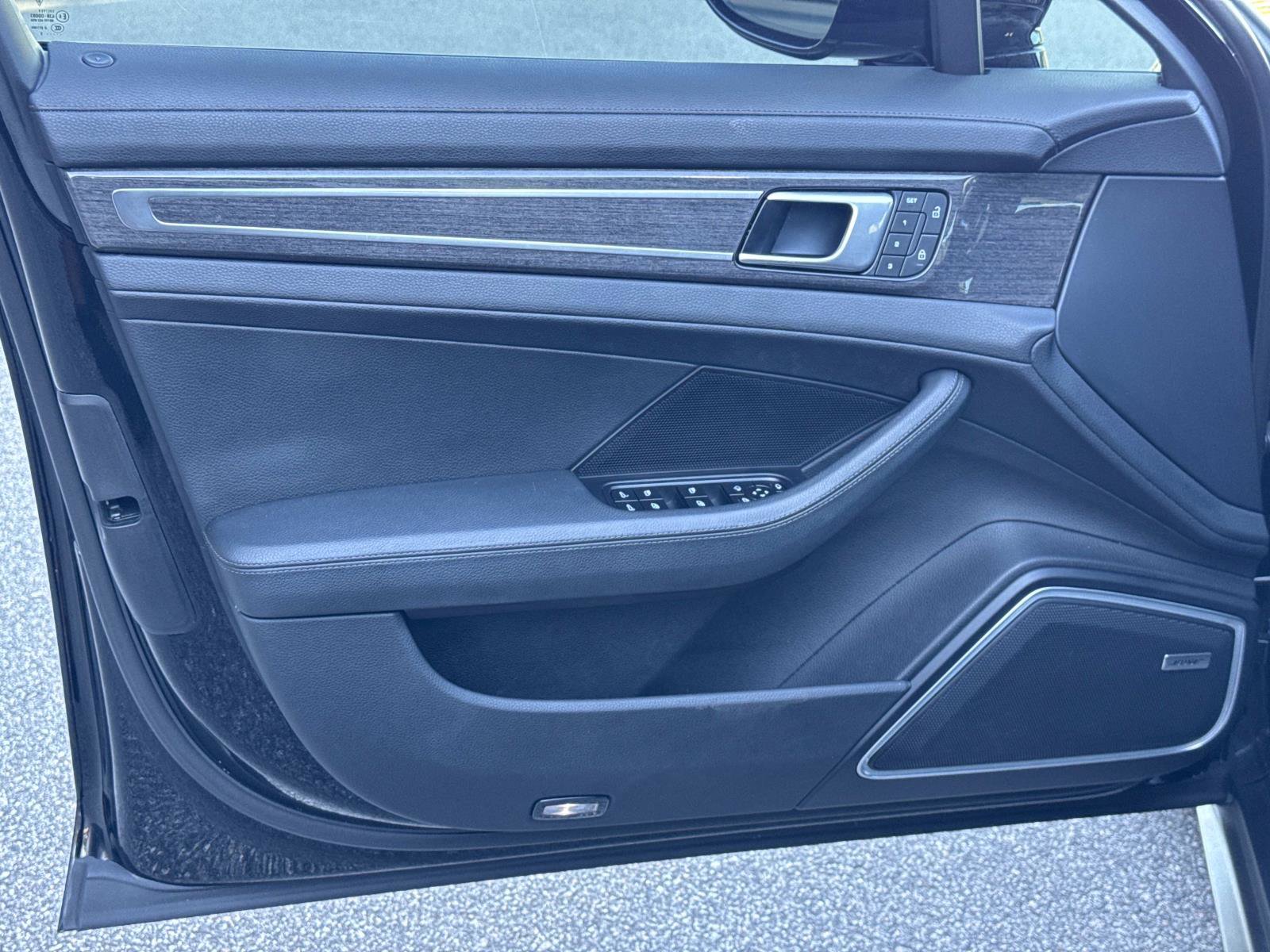 Certified 2023 Porsche Panamera Platinum Edition image 19