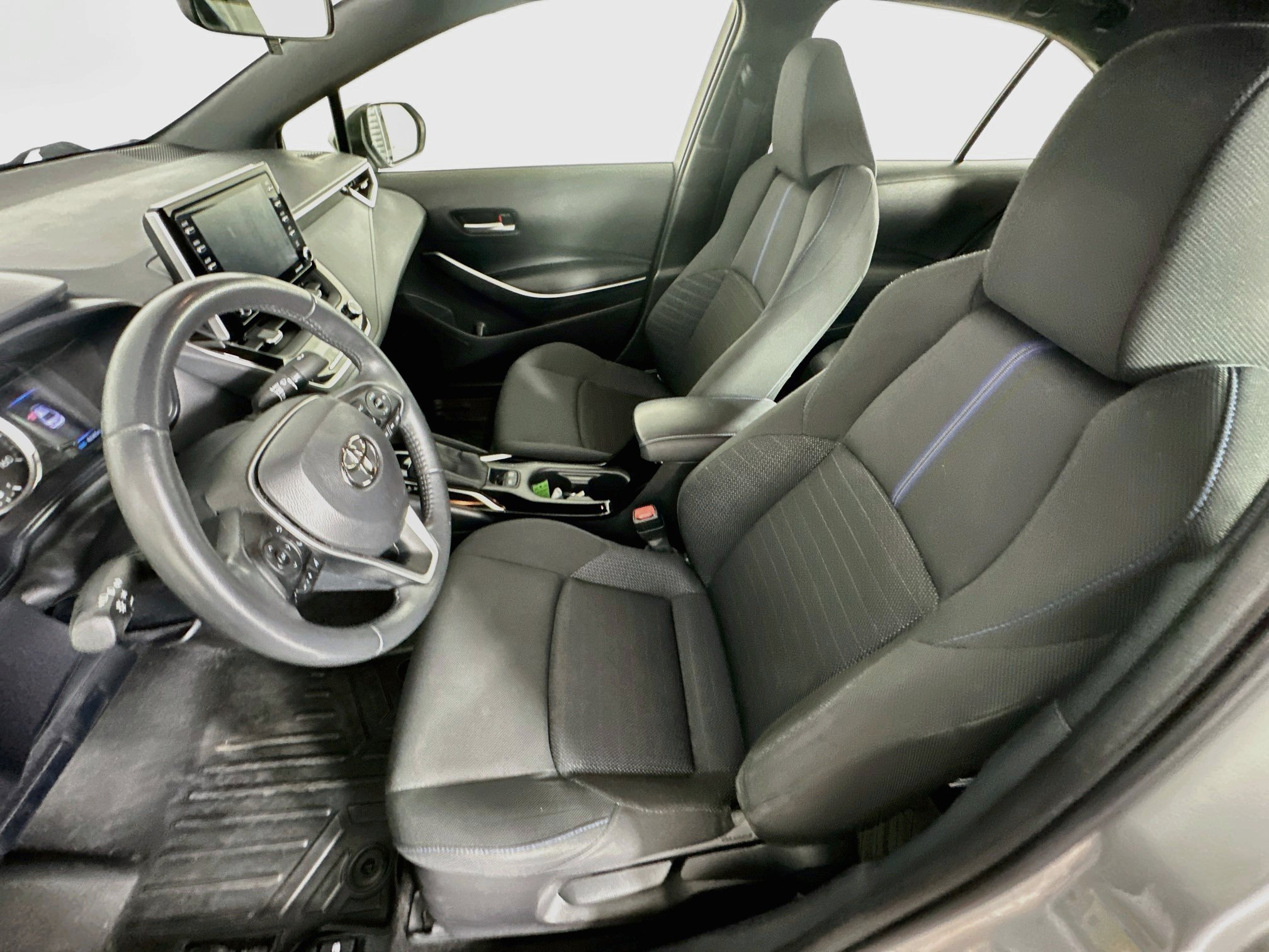 Used 2021 Toyota Corolla SE FWD image 13