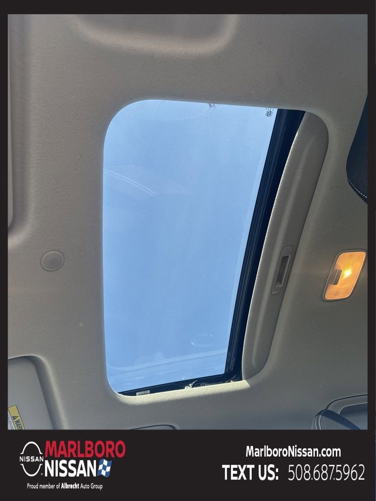 Used 2023 Hyundai Venue SEL w/ Cargo Package image 28