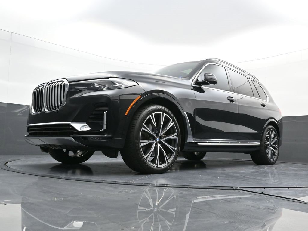 Used 2022 BMW X7 xDrive40i w/ Cold Weather Package image 24