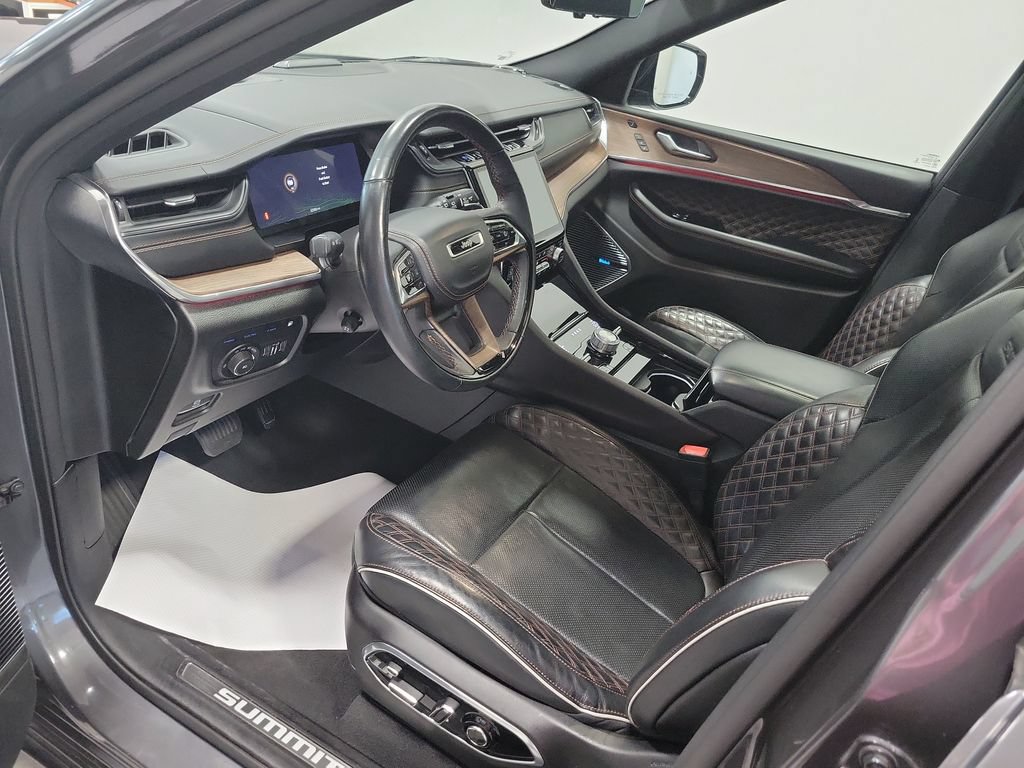 Certified 2022 Jeep Grand Cherokee Summit w/ Advanced Protech Group IV AWD/4WD image 36