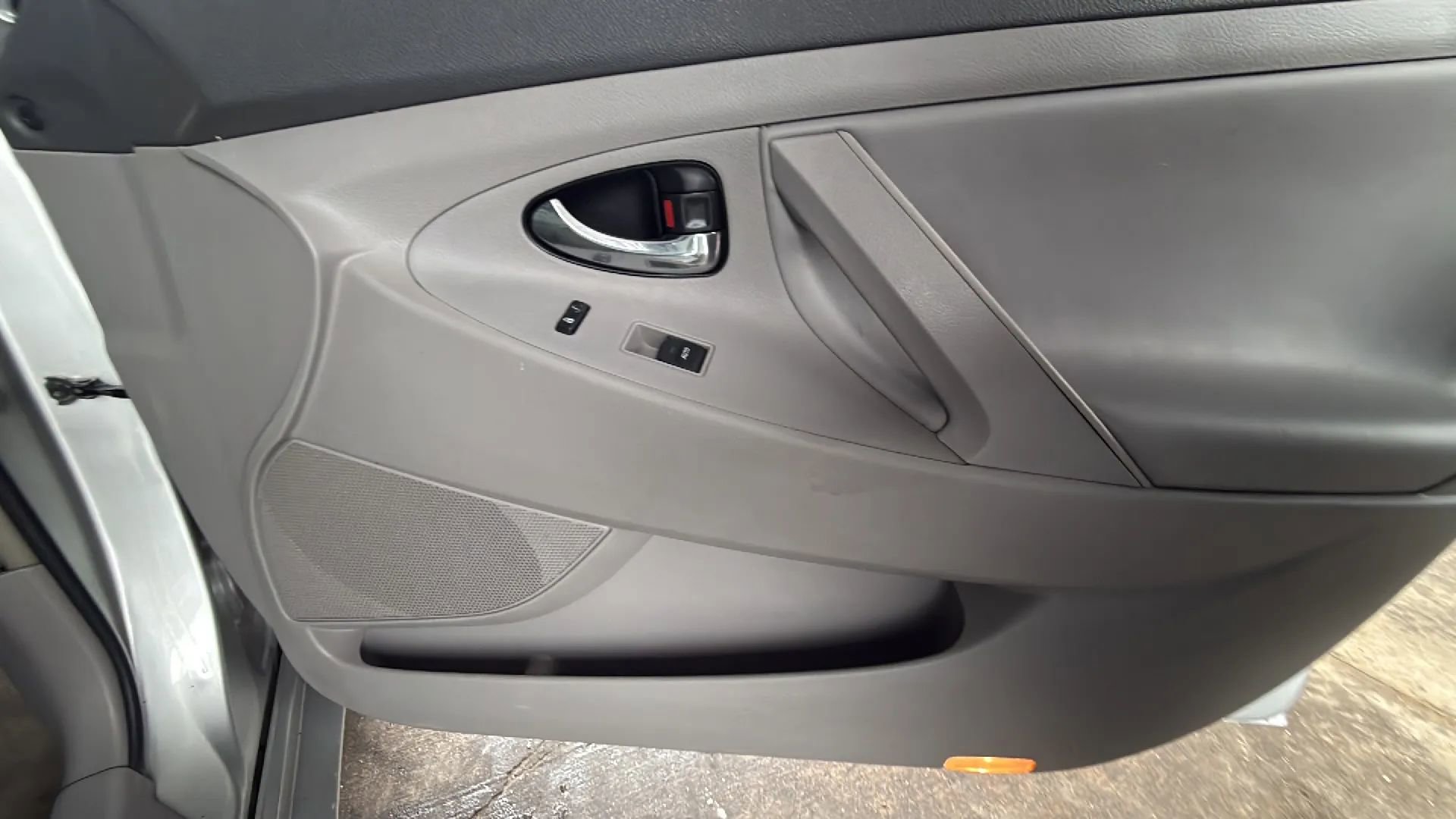 Used 2011 Toyota Camry LE w/ LE Extra-Value Pkg FWD image 22