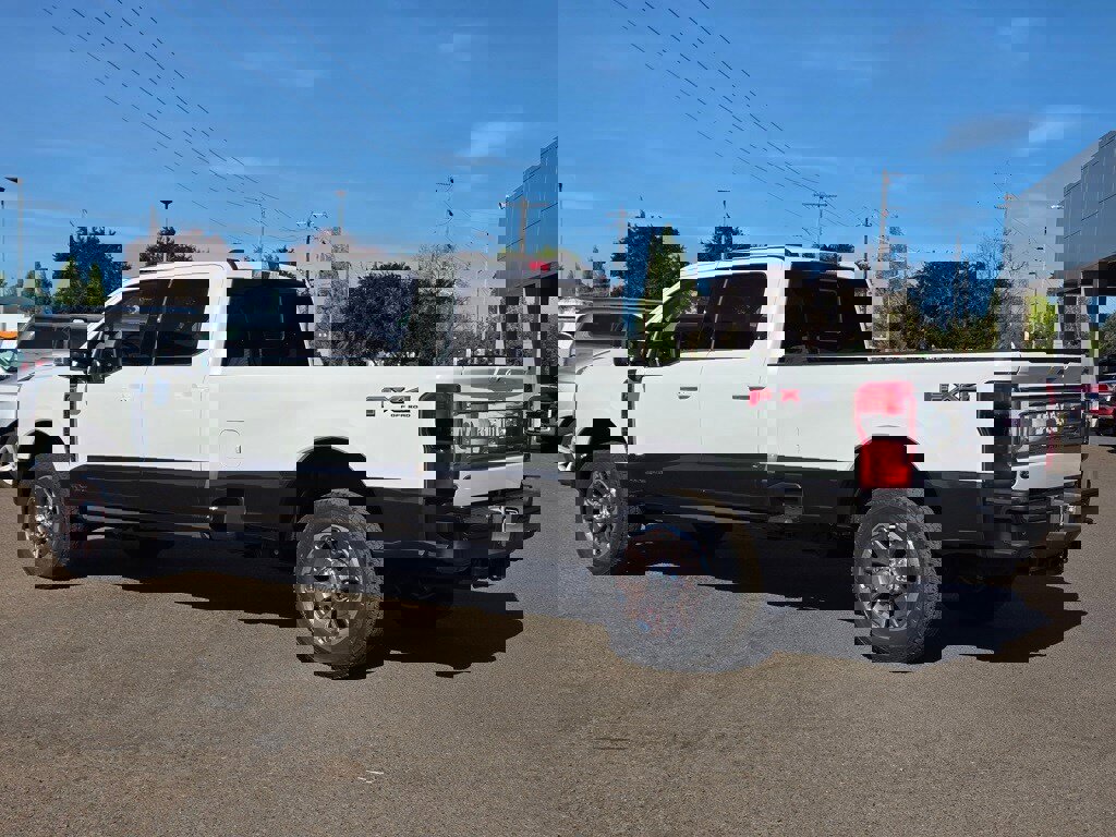New 2025 Ford F350 King Ranch w/ FX4 Off-Road Package image 37