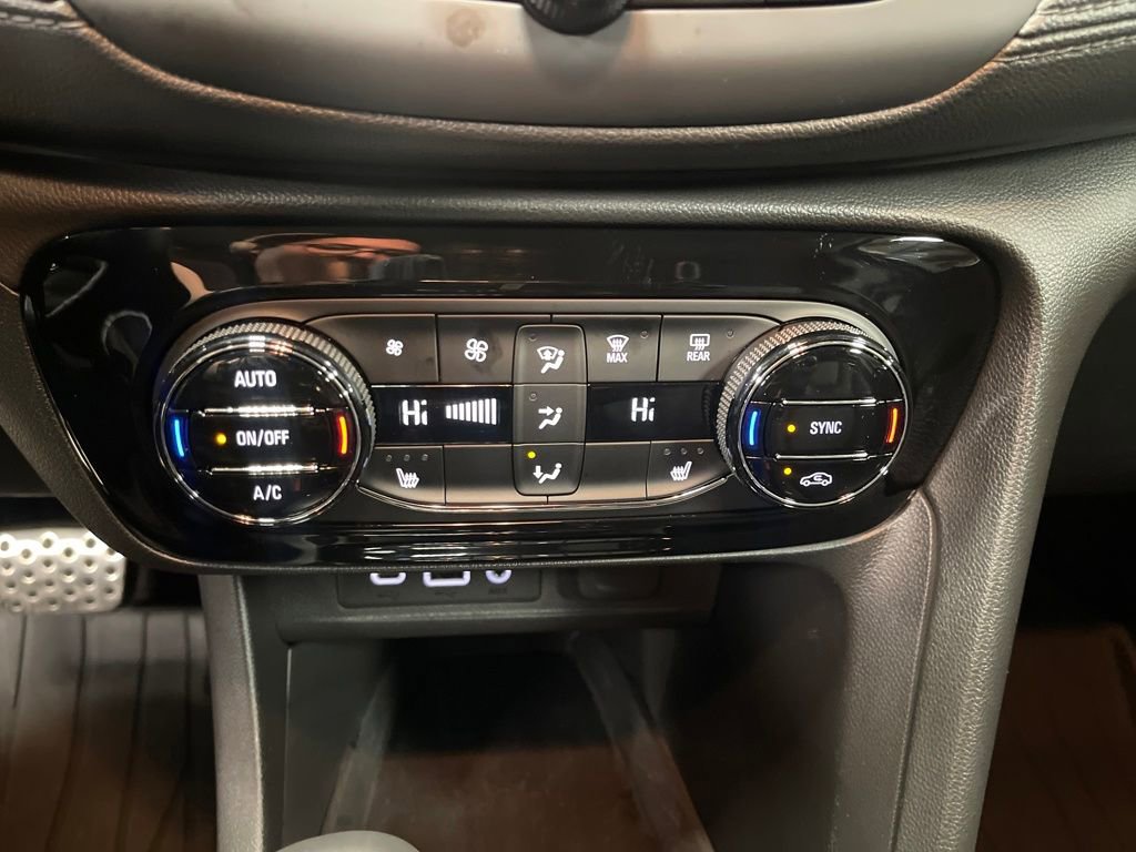 Certified 2021 Buick Encore GX Essence w/ Advanced Technology Package image 19