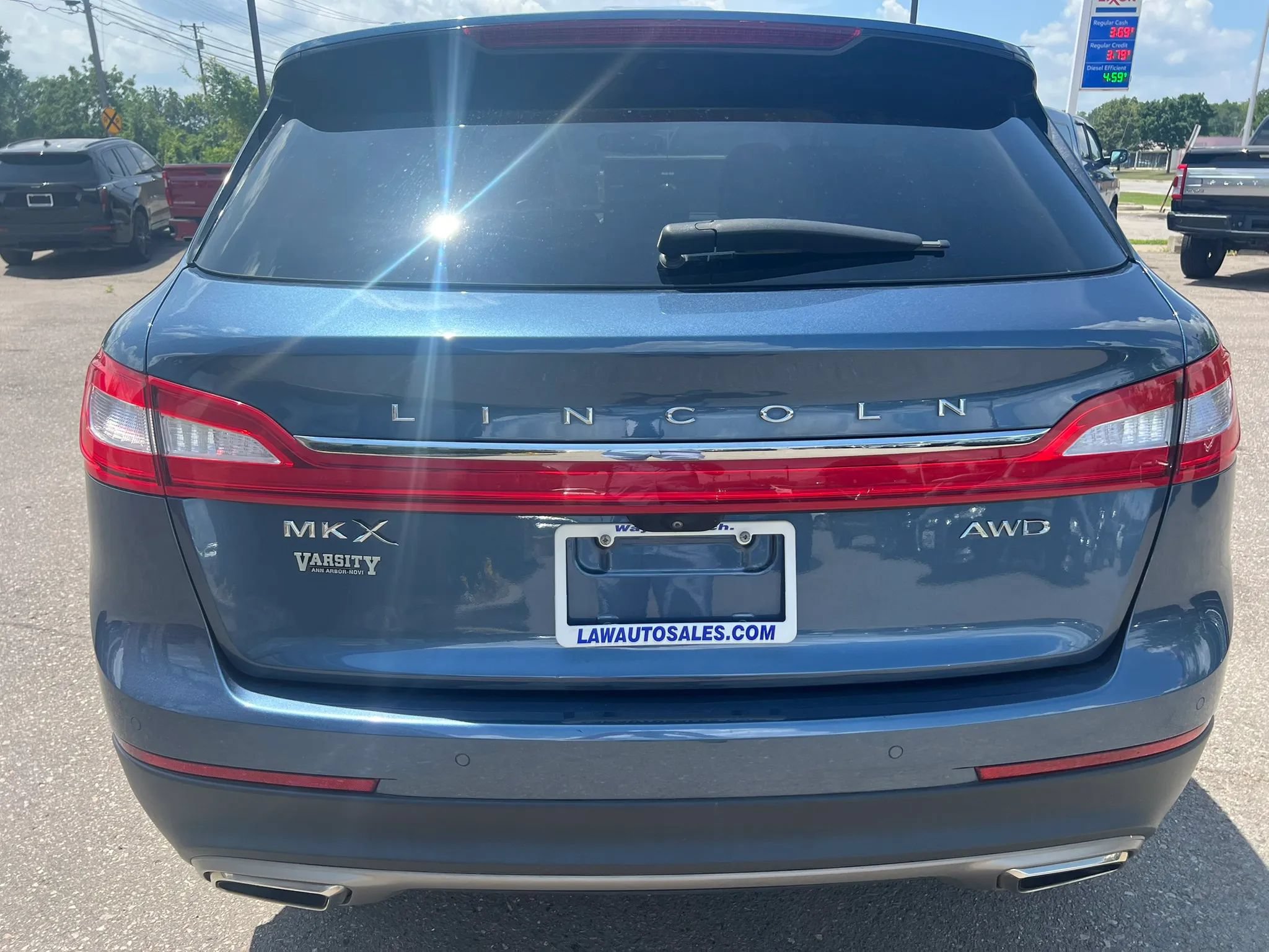 Used 2018 Lincoln MKX Select w/ Select Plus Package AWD/4WD image 8