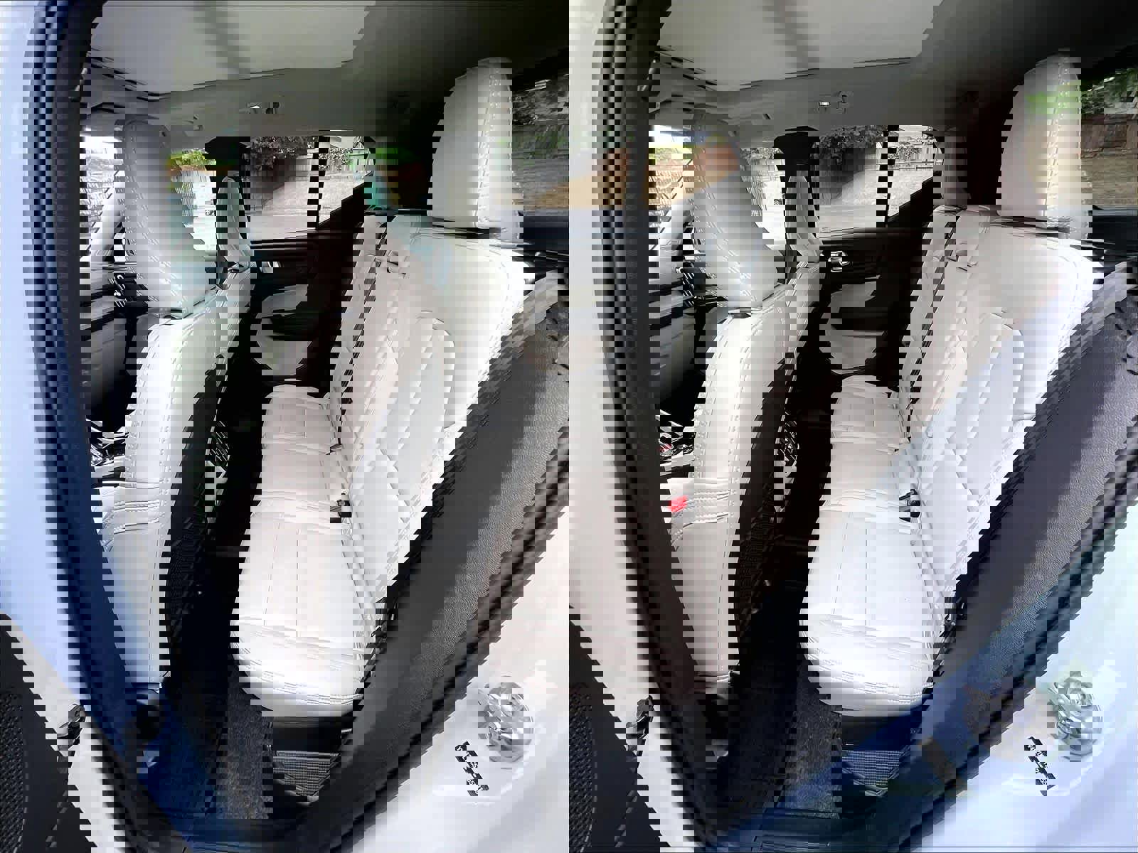 Used 2026 Volvo XC40 B5 Plus w/ Protection Package Premier image 28