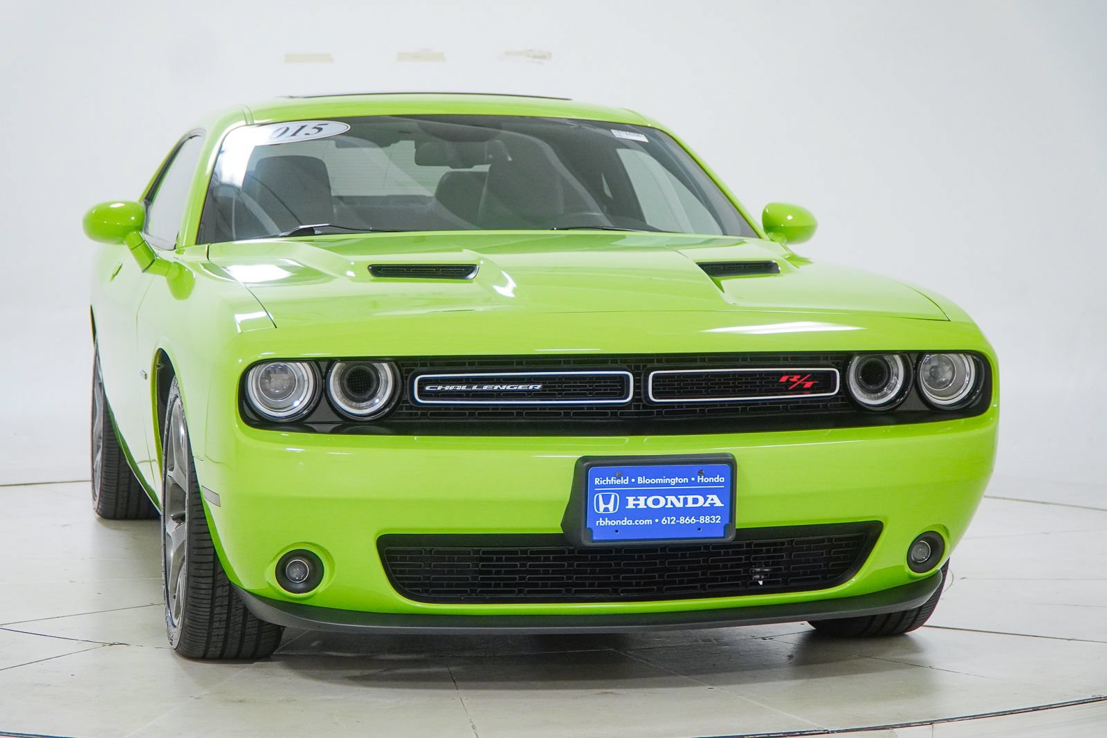 Used 2015 Dodge Challenger R/T Plus RWD image 15