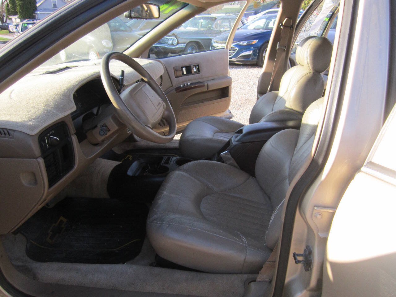 Used 1996 Chevrolet Caprice Classic RWD image 7