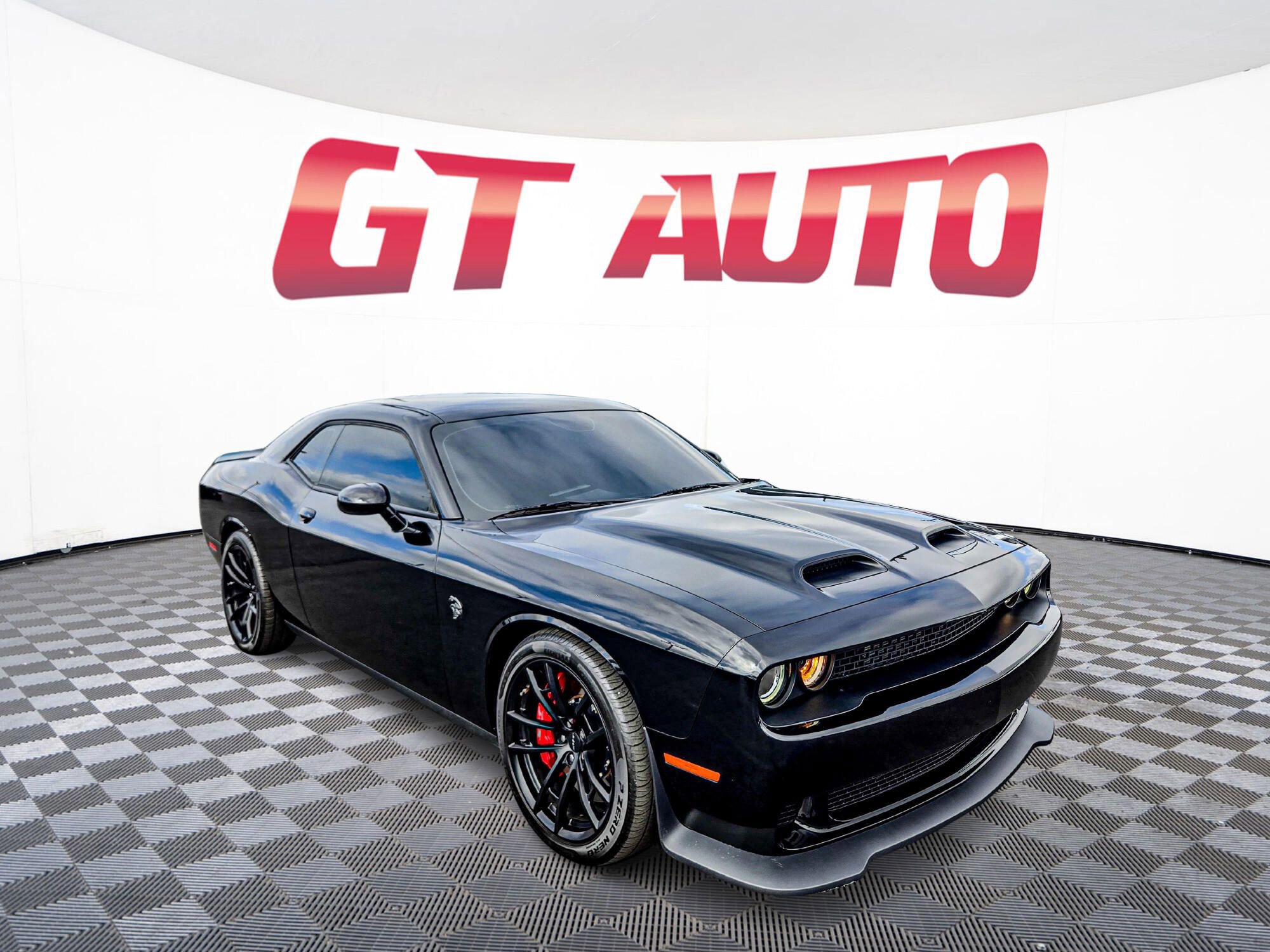 Used 2023 Dodge Challenger SRT Hellcat image 1