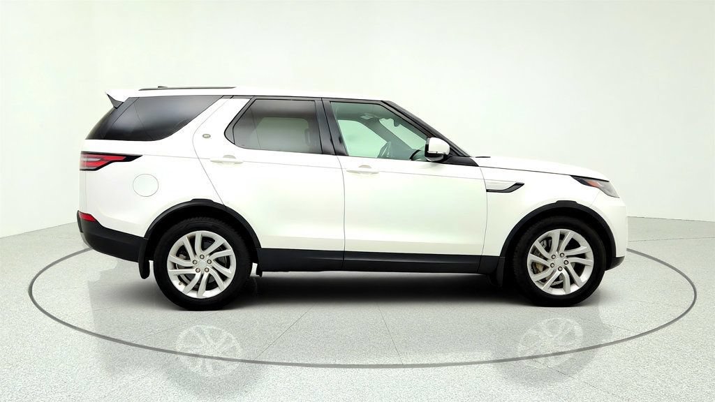 Used 2018 Land Rover Discovery HSE AWD/4WD image 4