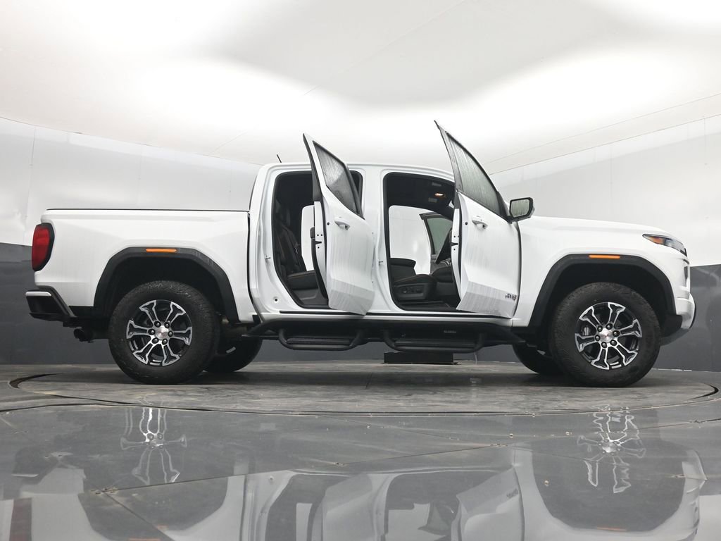 Used 2025 GMC Canyon AT4 w/ Technology Plus Package AWD/4WD image 7