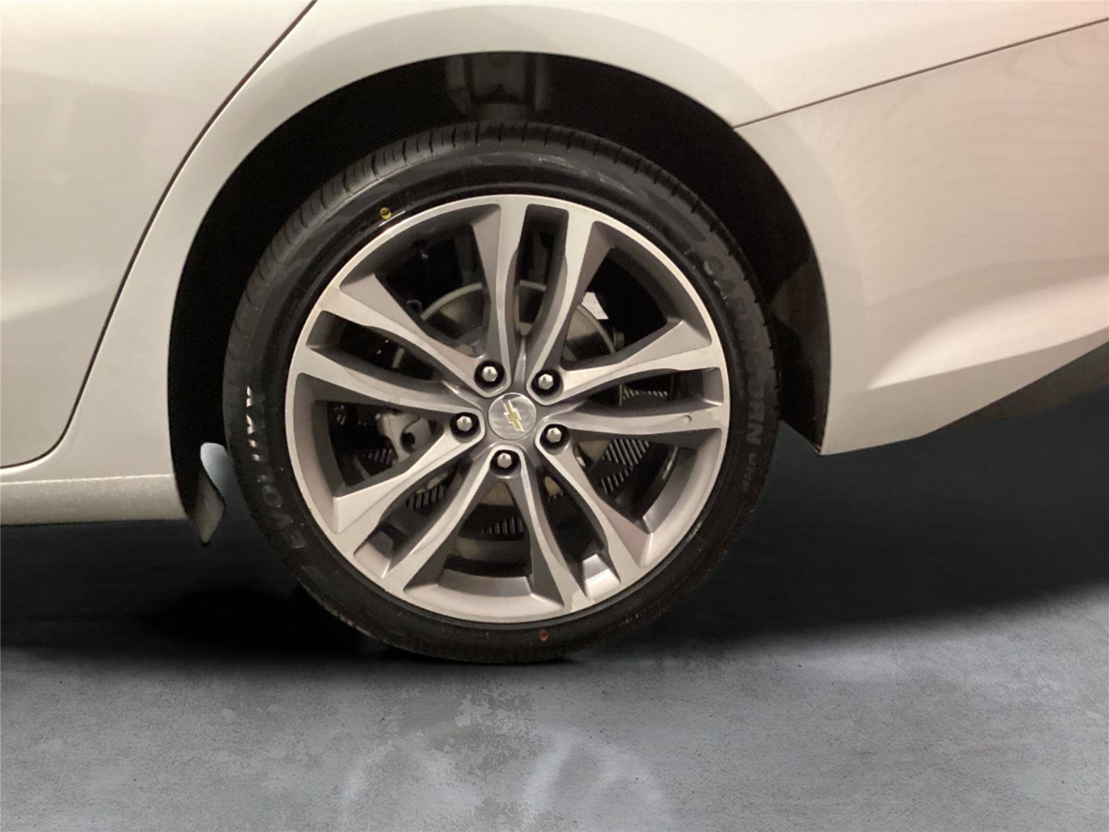 Used 2021 Chevrolet Malibu Premier FWD image 25