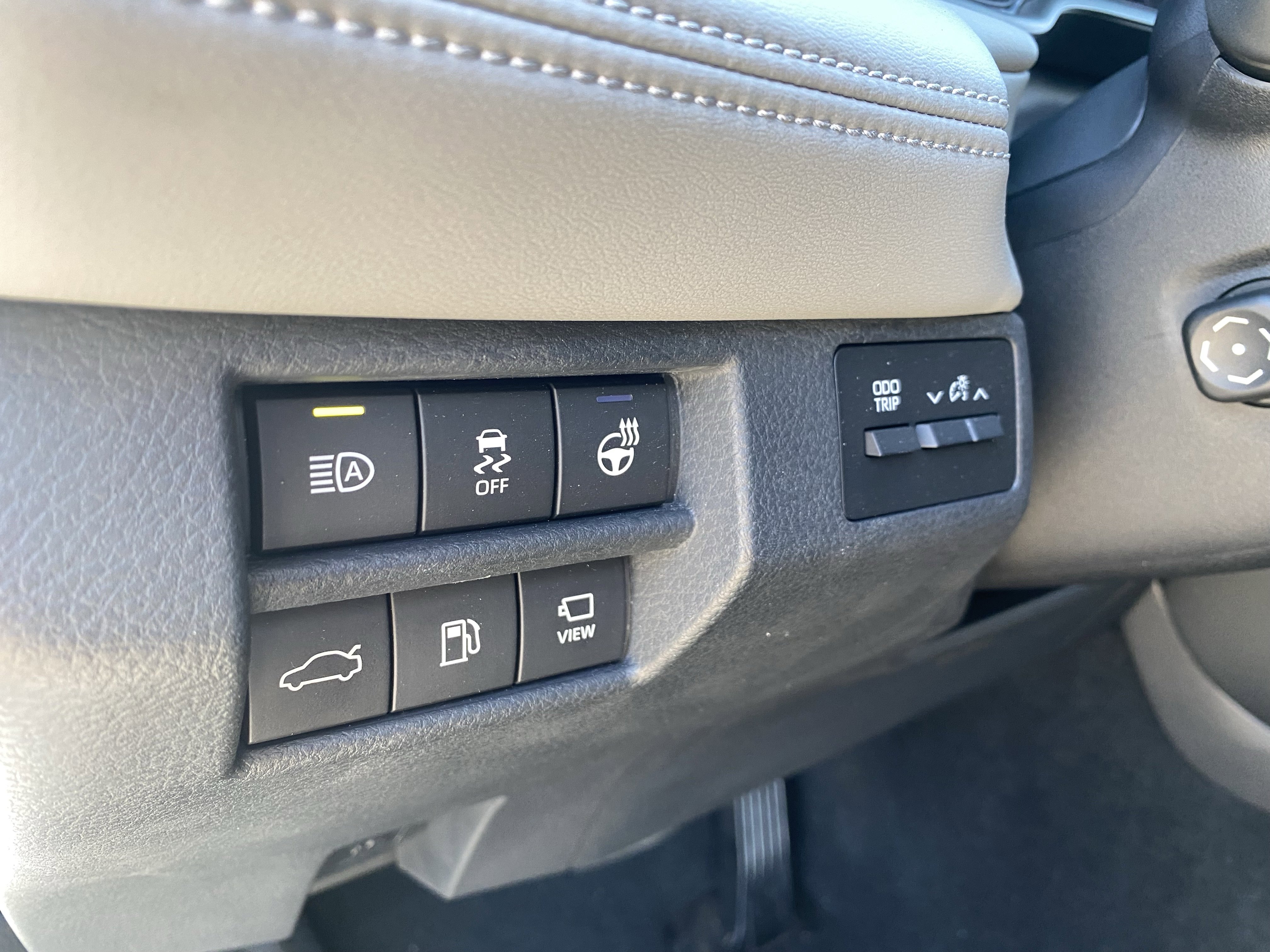 Used 2020 Toyota Avalon Limited w/ Advanced Safety Package FWD image 19