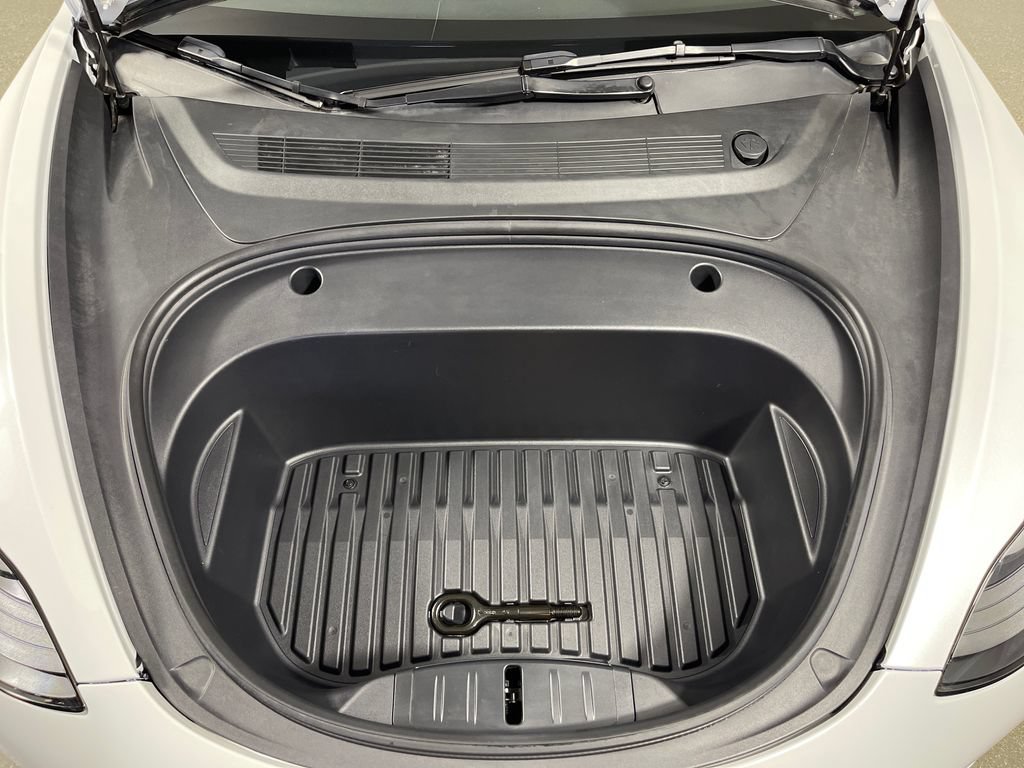 Used 2023 Tesla Model 3 Standard Range RWD image 9