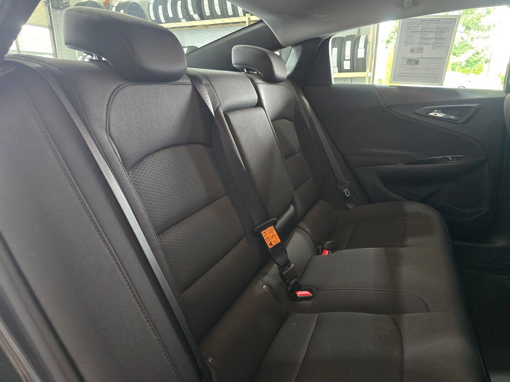 Used 2017 Chevrolet Malibu LS FWD image 27
