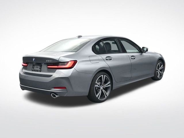 Used 2023 BMW 330i Sedan image 4