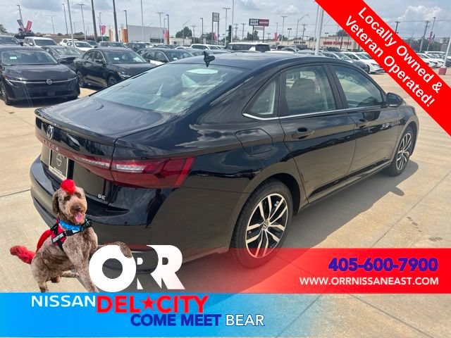 Used 2025 Volkswagen Jetta SE FWD image 5