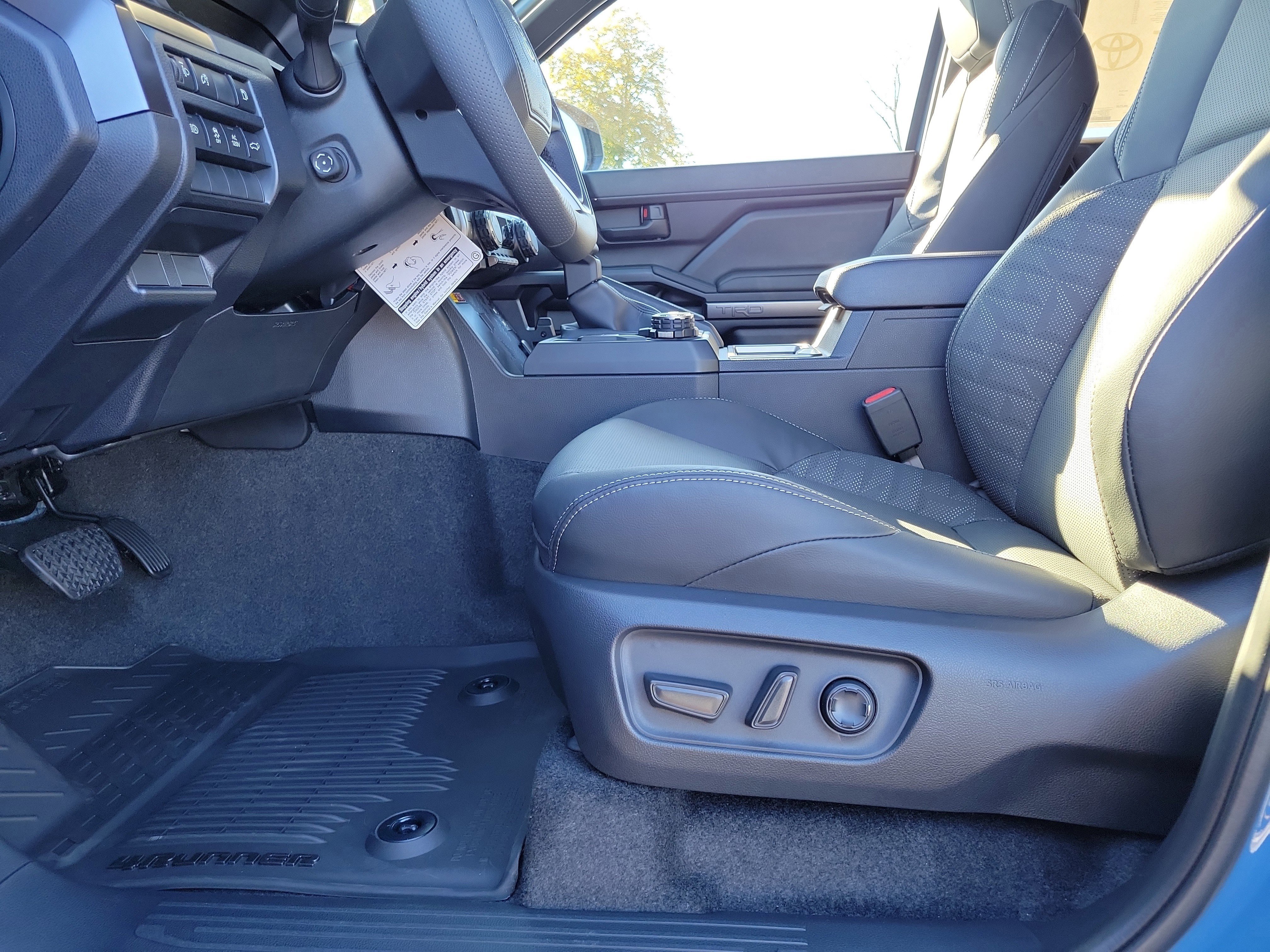 New 2025 Toyota 4Runner TRD Off-Road Premium image 16