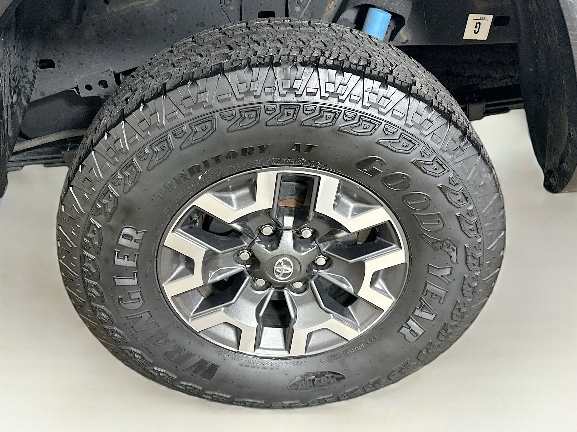 Used 2023 Toyota Tacoma TRD Off-Road image 11