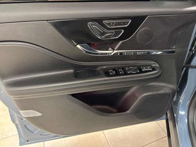 Used 2023 Lincoln Corsair Reserve w/ Jet Appearance Package image 14