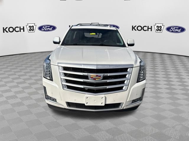 Used 2017 Cadillac Escalade ESV Luxury AWD/4WD image 2