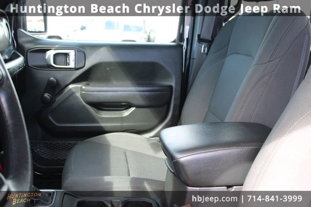 Used 2023 Jeep Wrangler Sport image 27