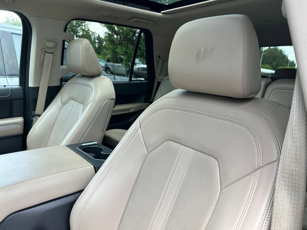 Used 2024 Ford Expedition Limited RWD image 21