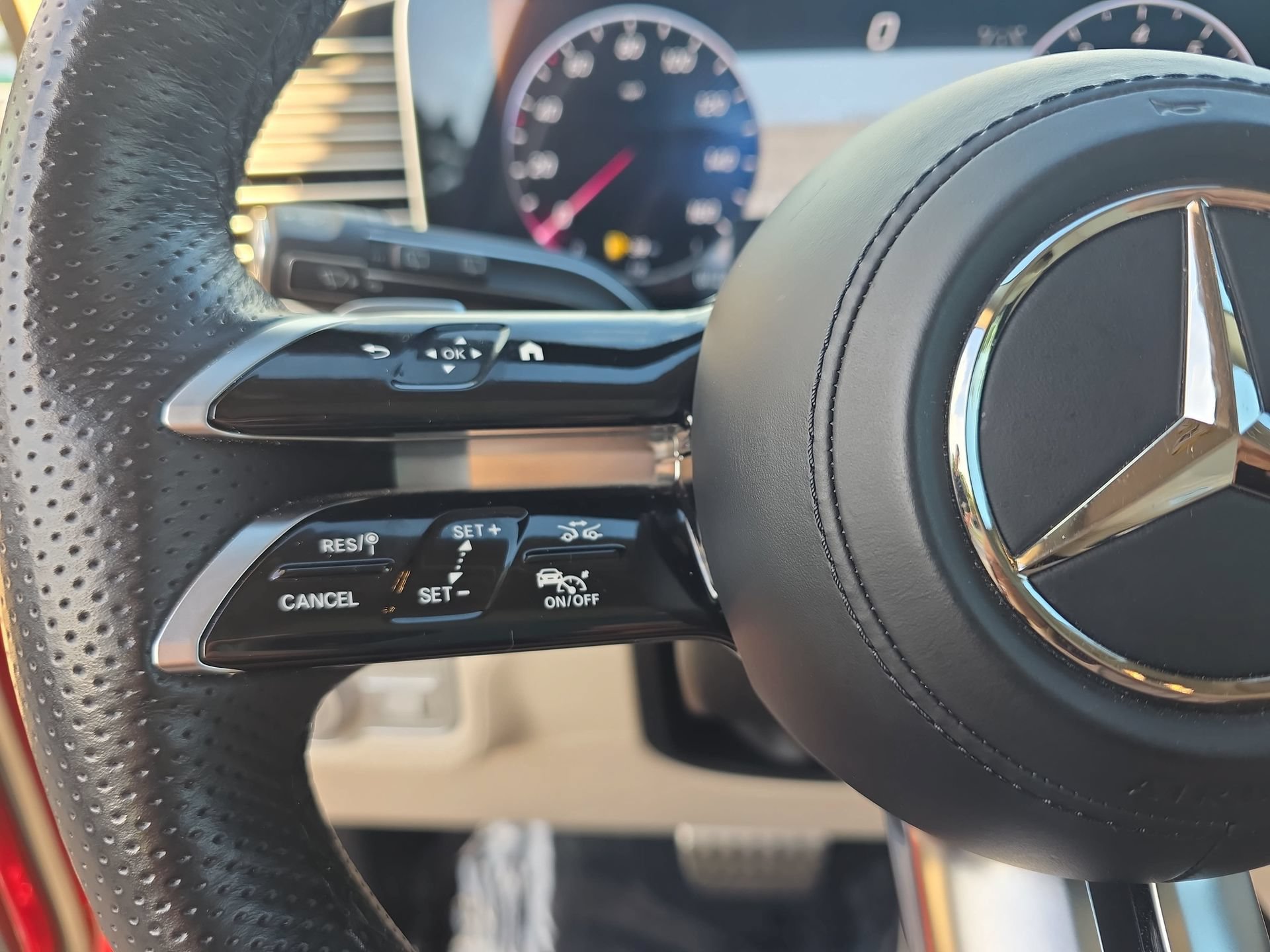 Used 2024 Mercedes-Benz GLS 580 4MATIC image 17