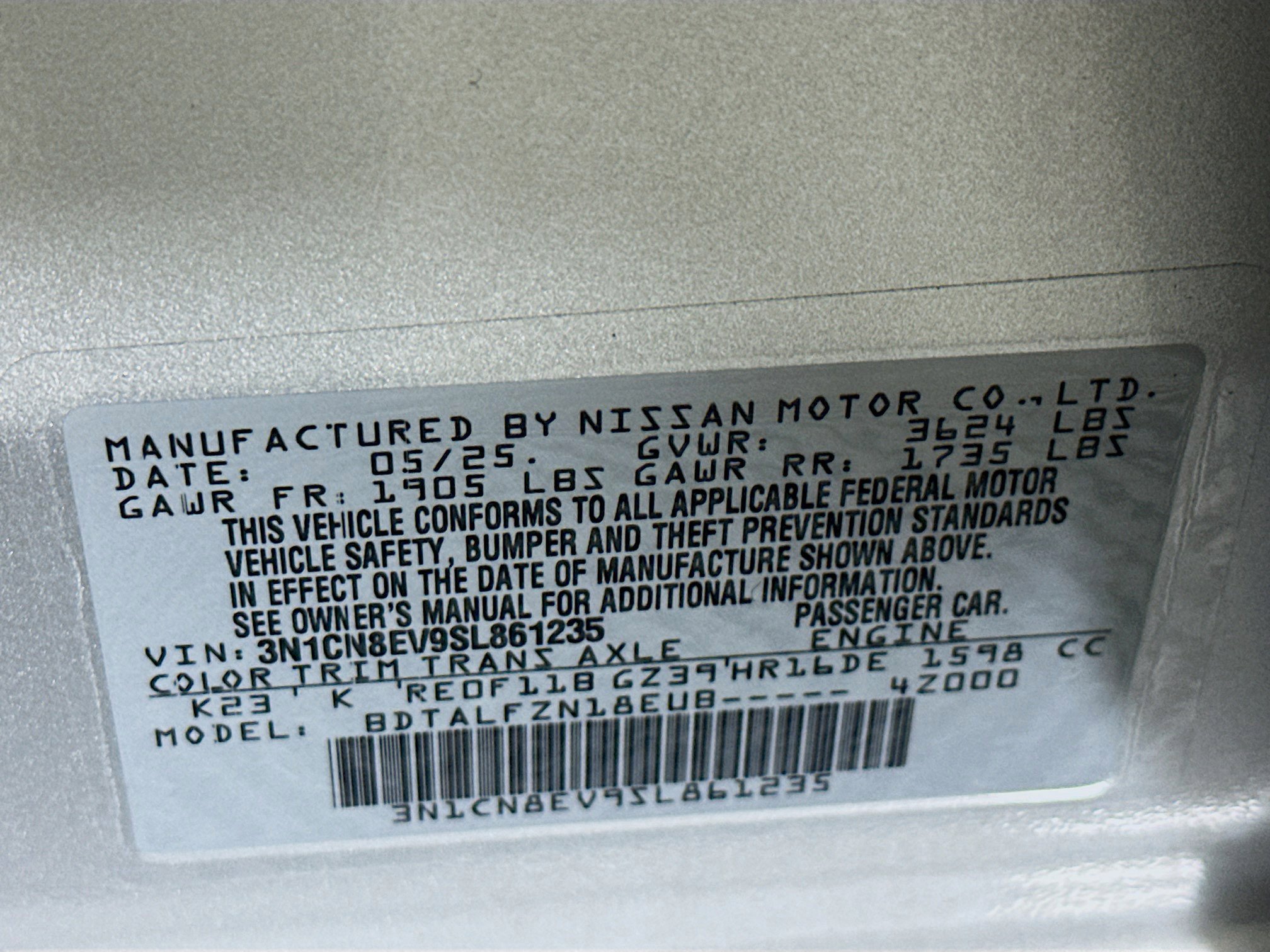 Used 2025 Nissan Versa SV w/ Trunk Package image 12