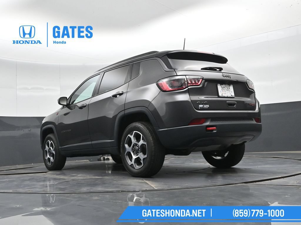 Used 2022 Jeep Compass Trailhawk w/ Trailhawk Convenience Group AWD/4WD image 41