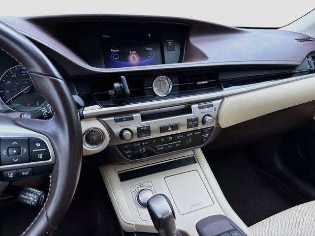Used 2017 Lexus ES 350 w/ Accessory Package 2 FWD image 26