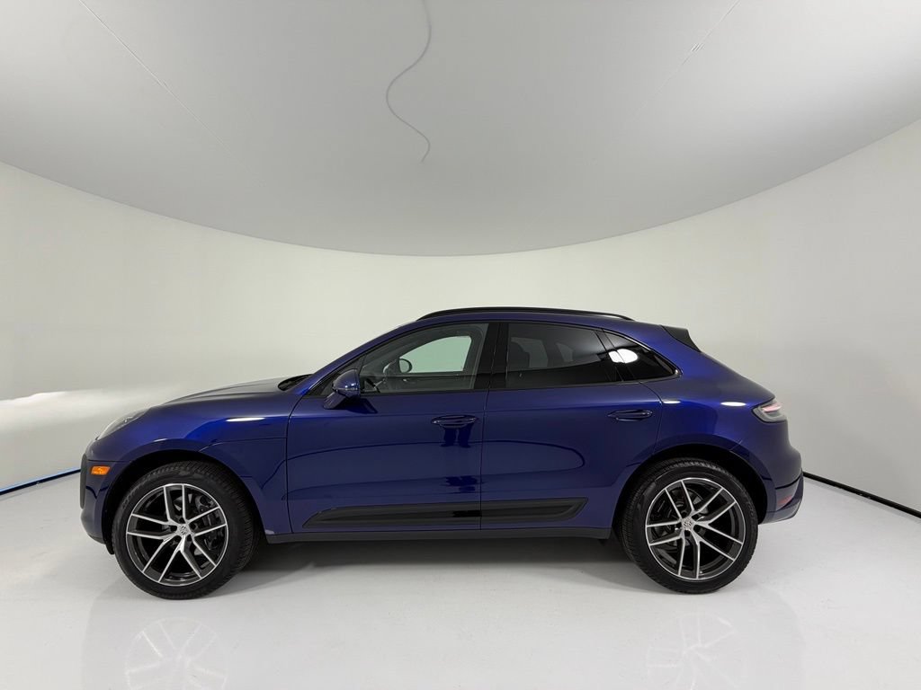 Certified 2026 Porsche Macan AWD/4WD image 2