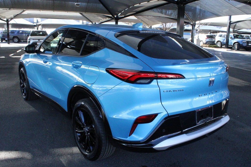 Used 2025 Buick Envista Sport Touring w/ Convenience II Package image 16