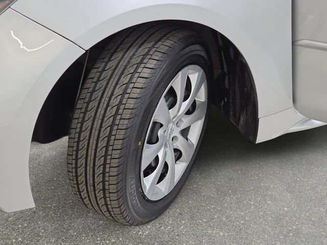 Certified 2023 Toyota Corolla LE w/ Carpet Mat Package (TMS) FWD image 28