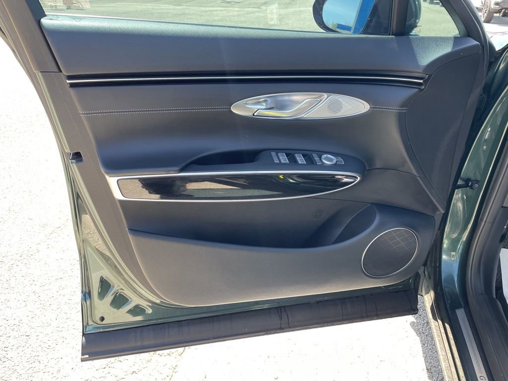 Used 2023 Genesis GV70 2.5T image 13