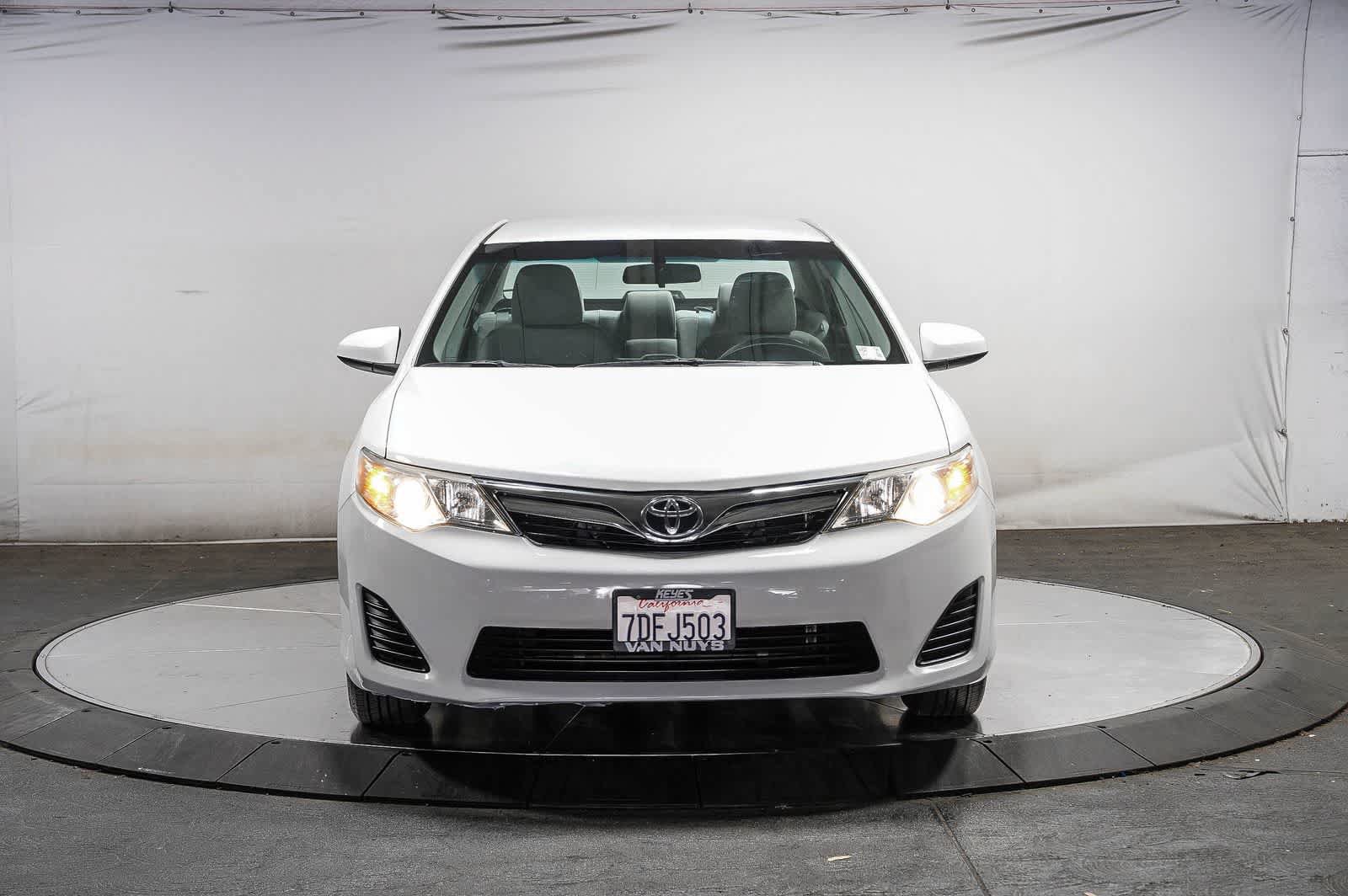 Used 2014 Toyota Camry LE FWD image 6