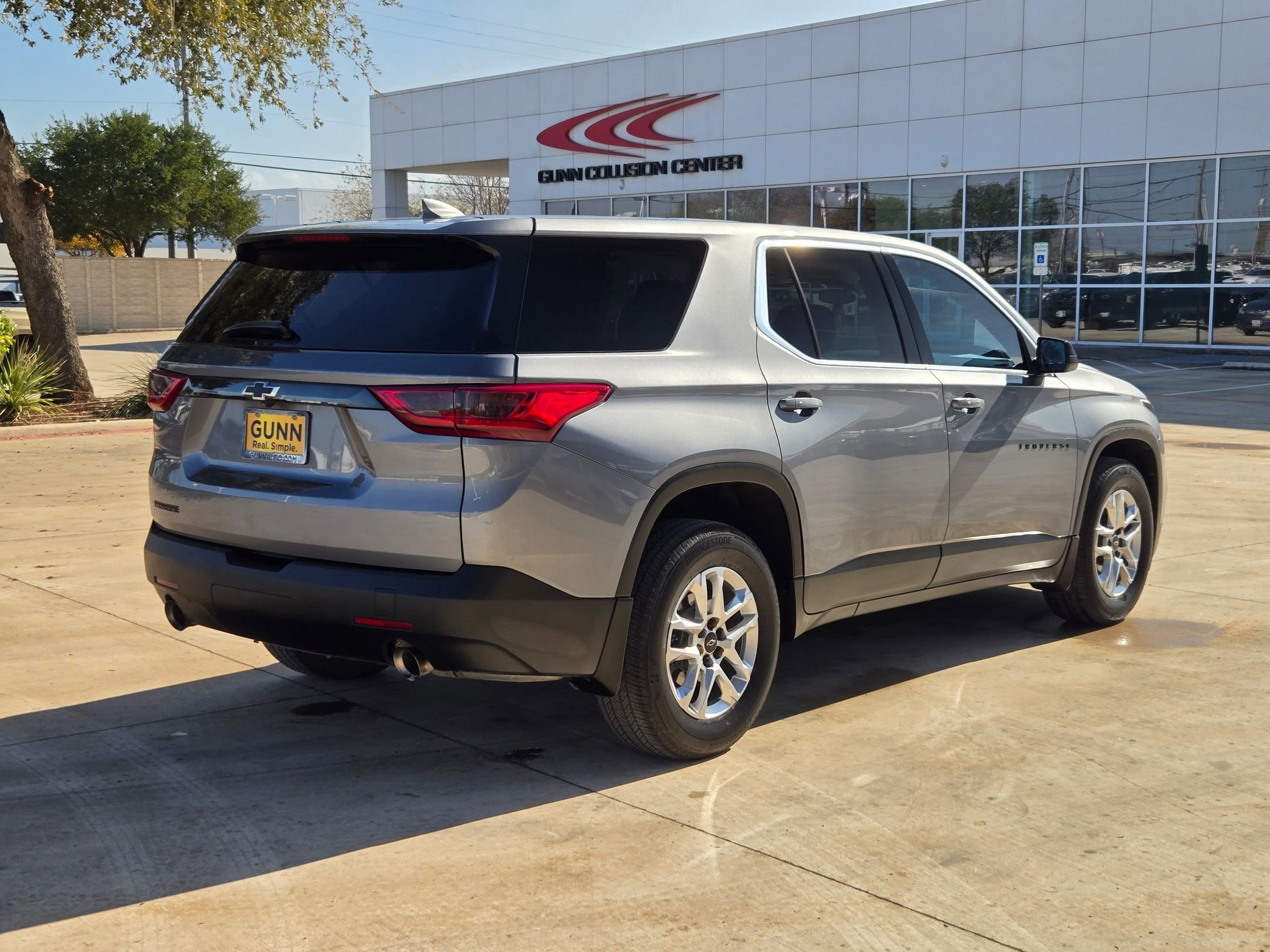 Certified 2021 Chevrolet Traverse LS w/ LPO, Blackout Package image 3