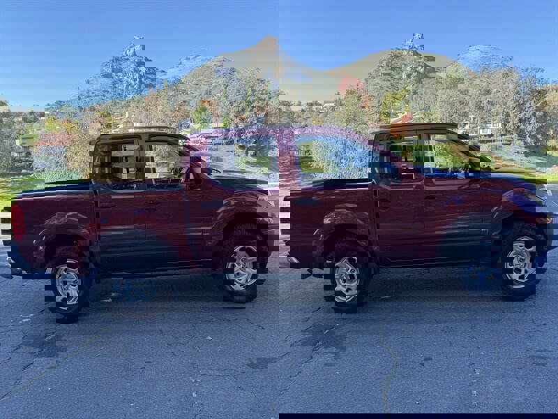 Used 2015 Nissan Frontier S image 8