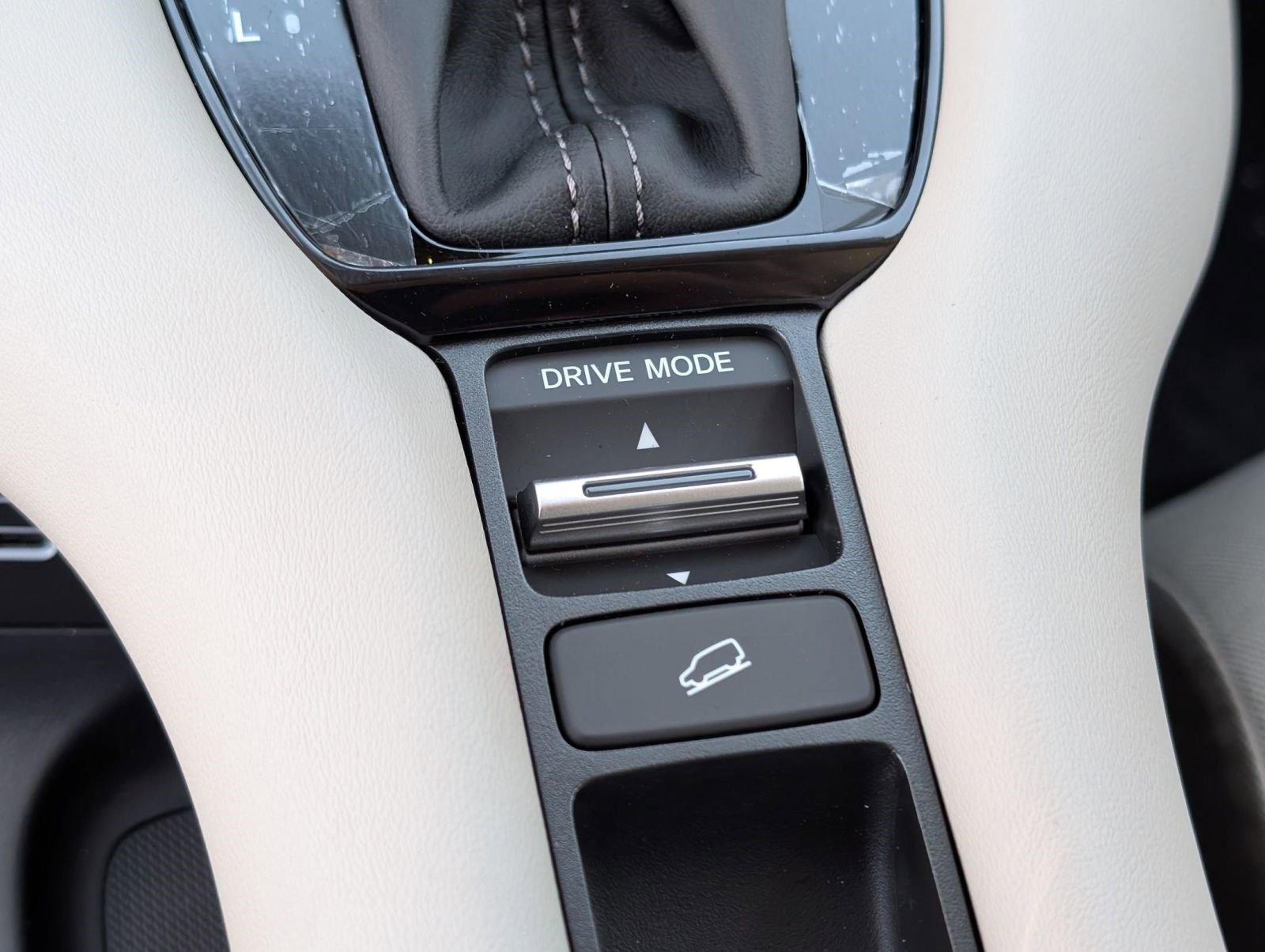 New 2026 Honda HR-V LX image 23