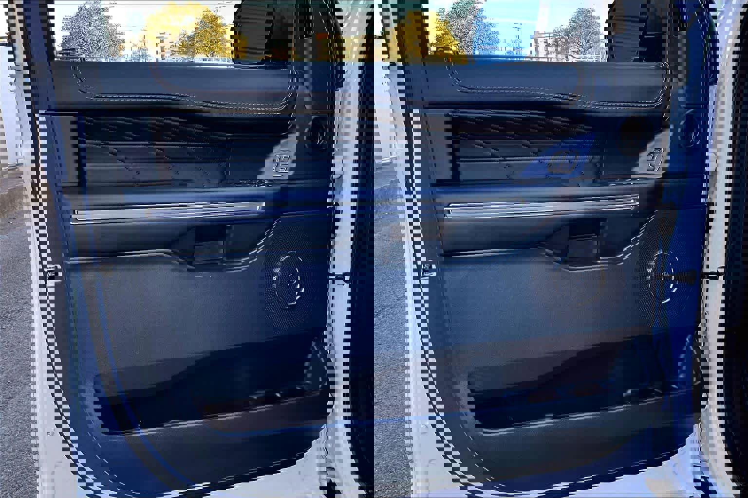 Used 2023 Ford Expedition Platinum image 21