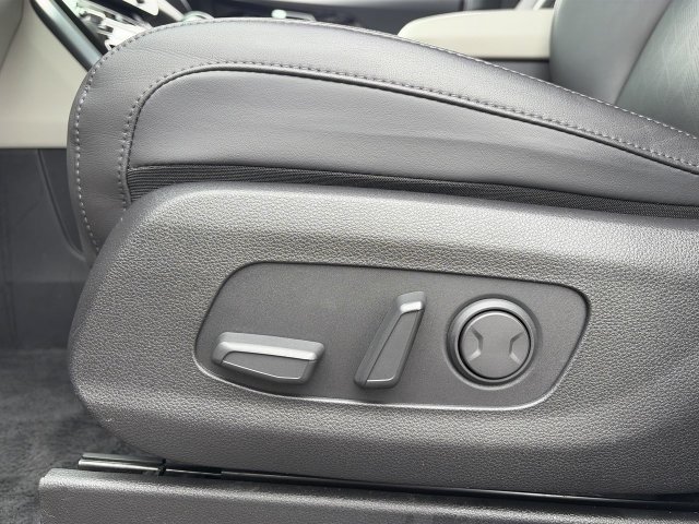 Certified 2024 Kia Carnival EX FWD image 22