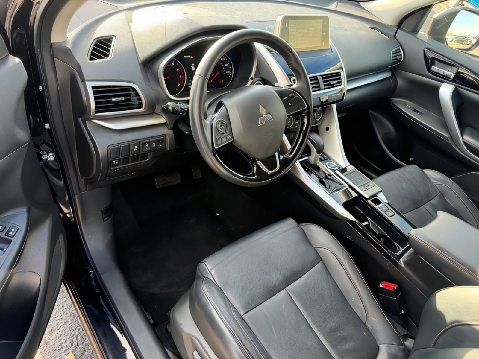 Used 2018 Mitsubishi Eclipse Cross SEL image 14